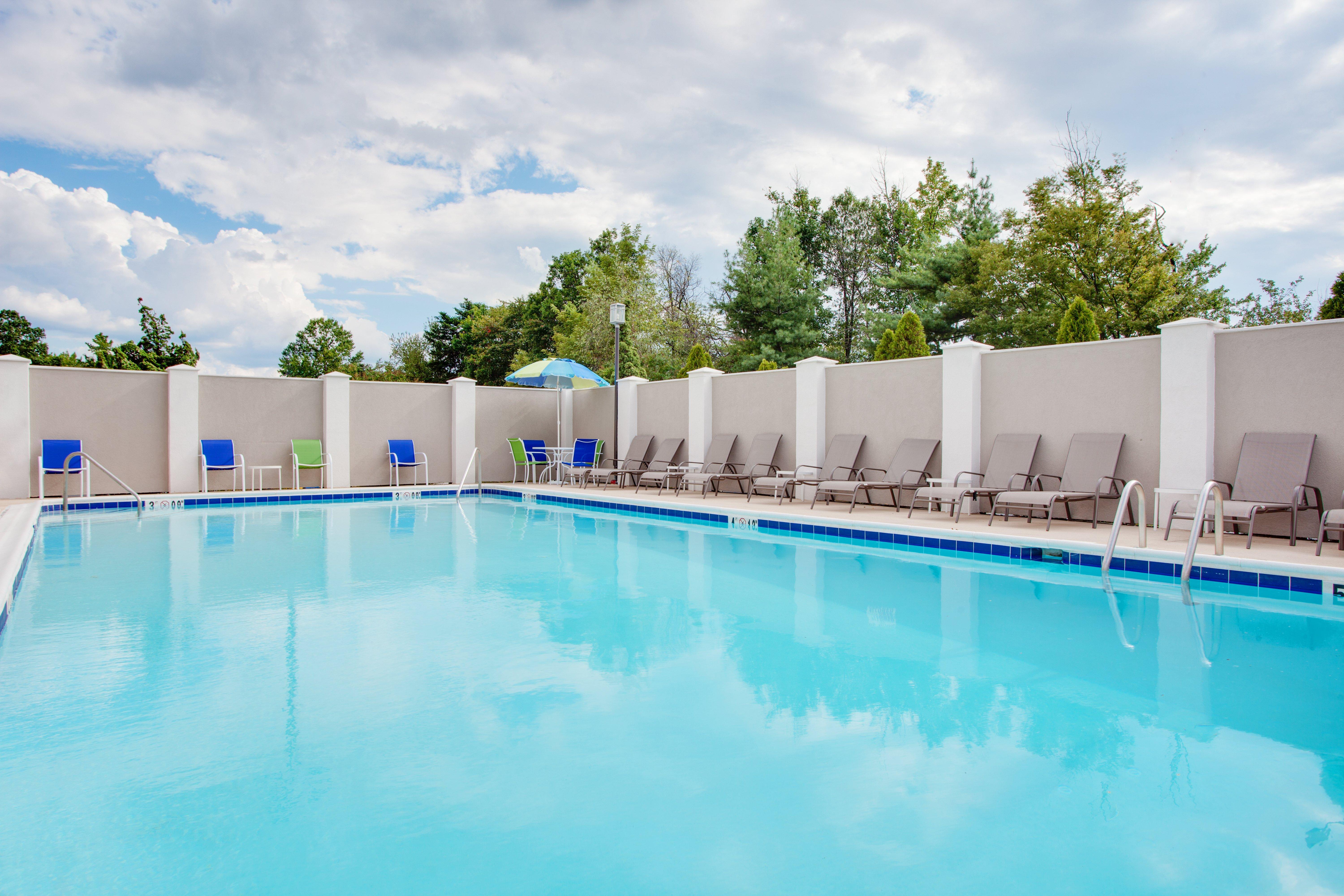 Holiday Inn Express Washington Dc East- Andrews Afb By Ihg Camp Springs Exterior foto