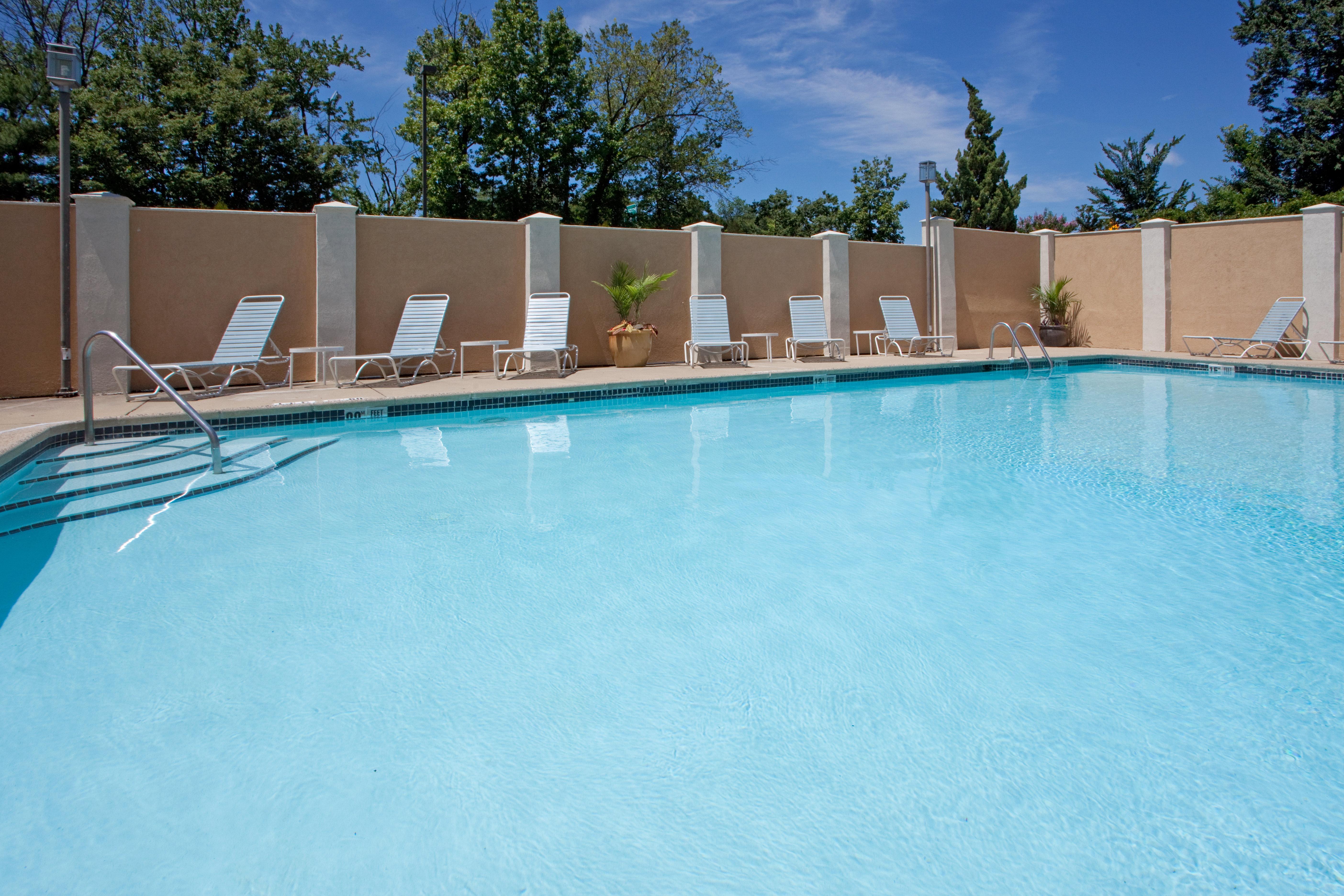 Holiday Inn Express Washington Dc East- Andrews Afb By Ihg Camp Springs Exterior foto