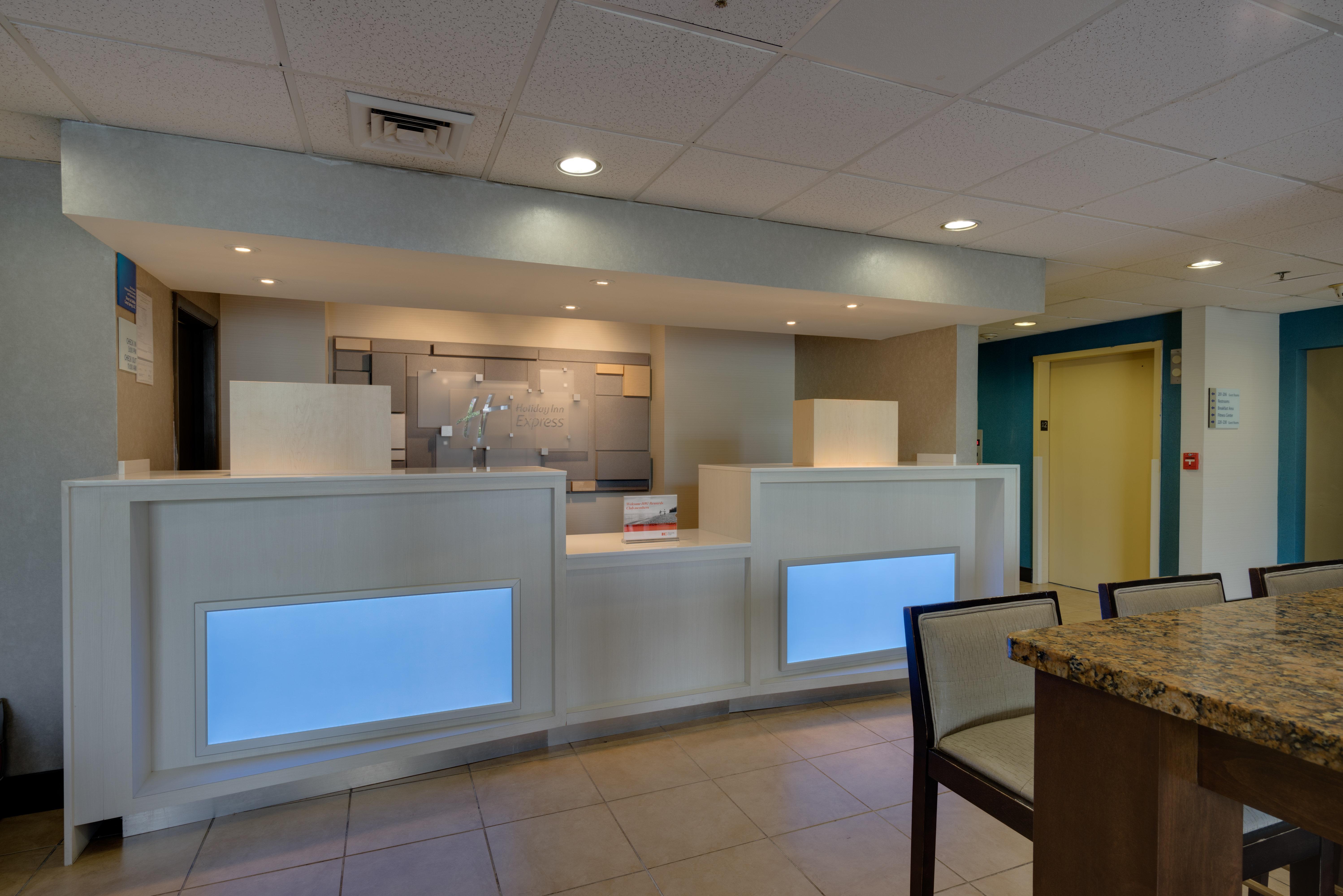 Holiday Inn Express Washington Dc East- Andrews Afb By Ihg Camp Springs Exterior foto