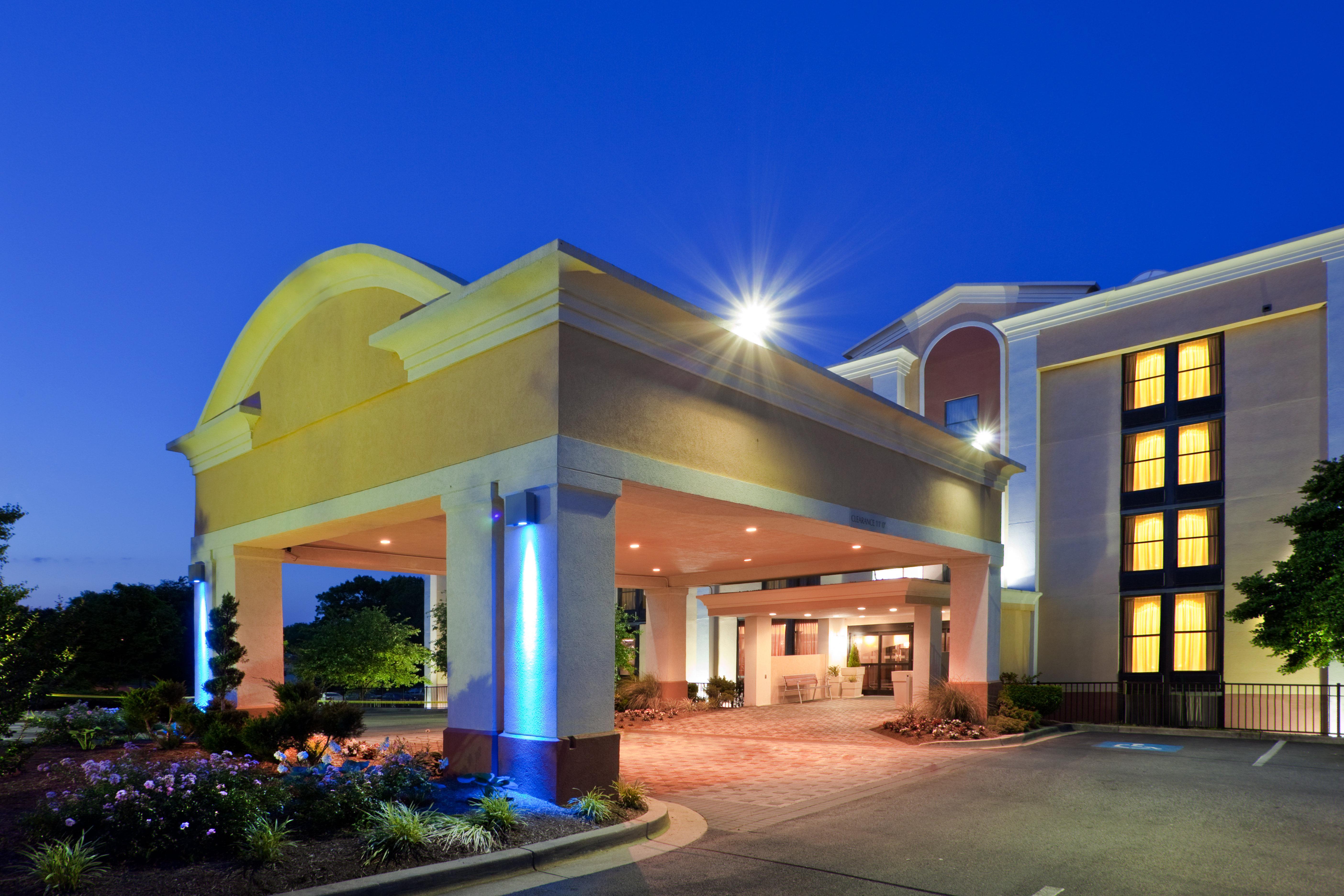Holiday Inn Express Washington Dc East- Andrews Afb By Ihg Camp Springs Exterior foto