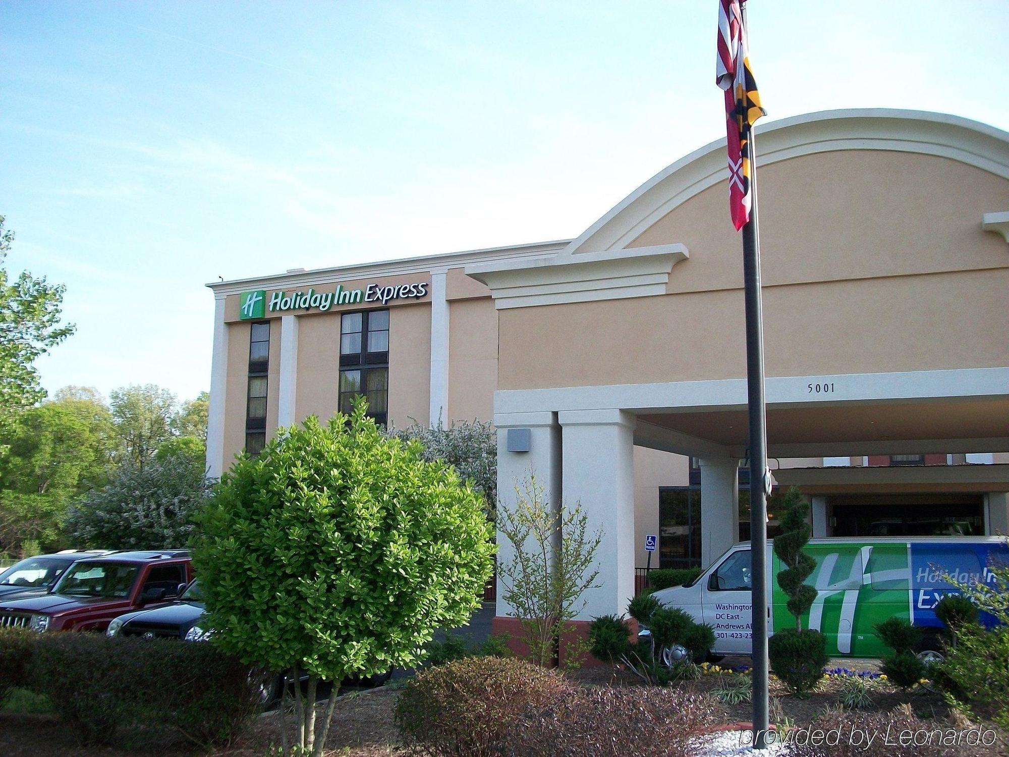 Holiday Inn Express Washington Dc East- Andrews Afb By Ihg Camp Springs Exterior foto