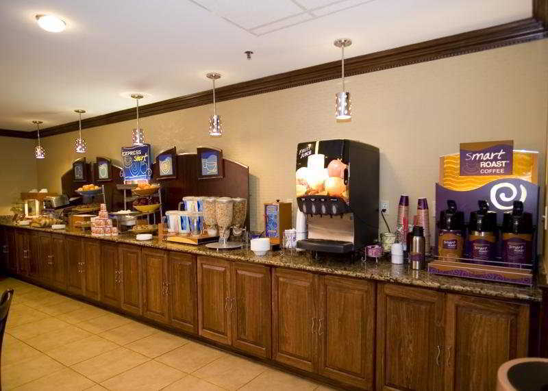 Holiday Inn Express Washington Dc East- Andrews Afb By Ihg Camp Springs Exterior foto