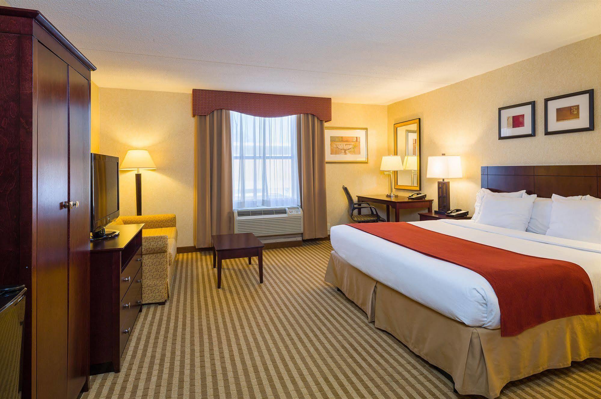 Holiday Inn Express Washington Dc East- Andrews Afb By Ihg Camp Springs Exterior foto
